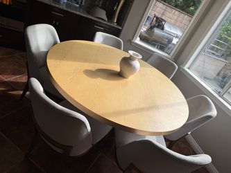 Dining table for sale