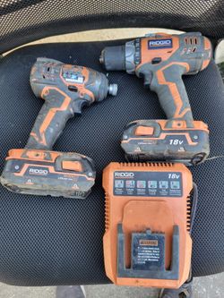 RIDGID 18V Drill & Impact Driver Set with Batteries and Charger