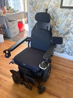 Quantum Edge 3 Power Wheelchair