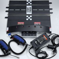 Carrera Digital 124 132 30352 Slot Car Control Center With Speed Controllers