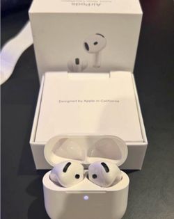 Apple AirPods (3rd Generation) with Lightning Charging Case – Excellent Condition