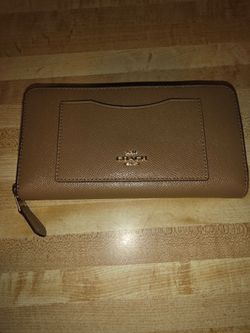 Coach Accordion Zip Wallet Tan Leather