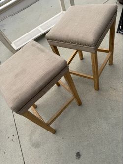 Set of 2 Solid Wood Cushioned Stools for Sitting