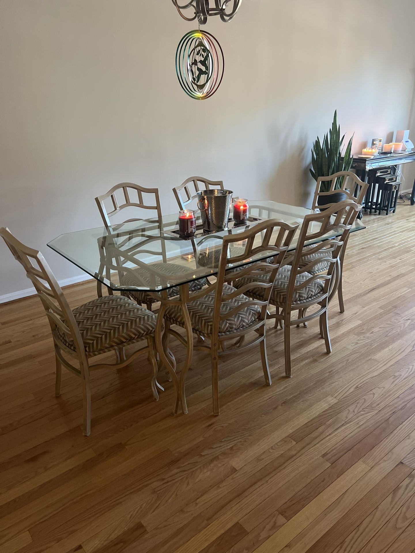 Dinning Room Table