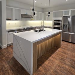 Countertop Installation & Slab Fabrication 