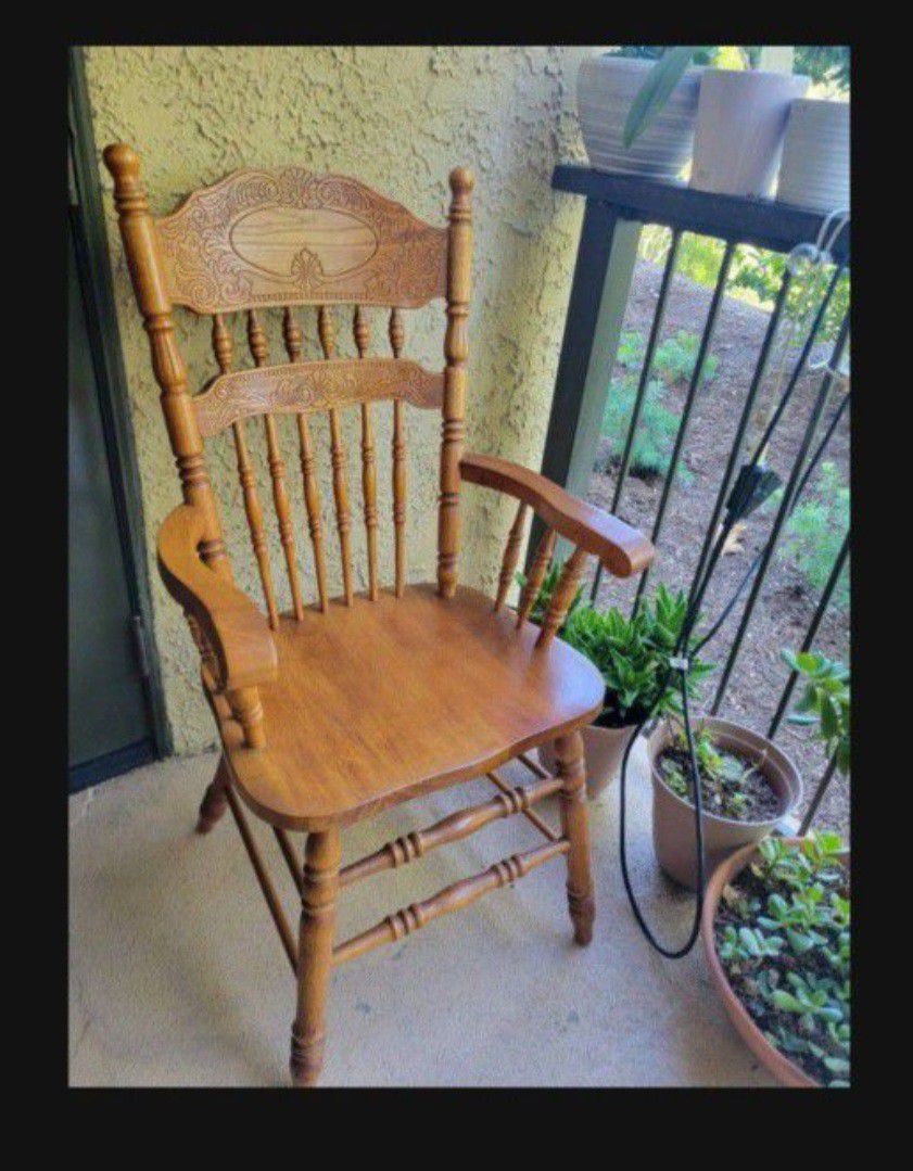 Antique Chair _ Solid Hardwood $21