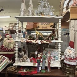 Cute Vintage Farmhouse 3 Tier Shelf 