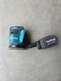 Makita 18V LXT Lithium-Ion Cordless 5" Random Orbit Sander