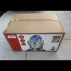 STAR WARS R2D2 - 3.5 foot animated LED R2D2 - Home Depot - BRAND NEW IN BOX