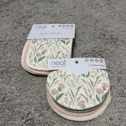 Newborn Bibs And Burp Cloth