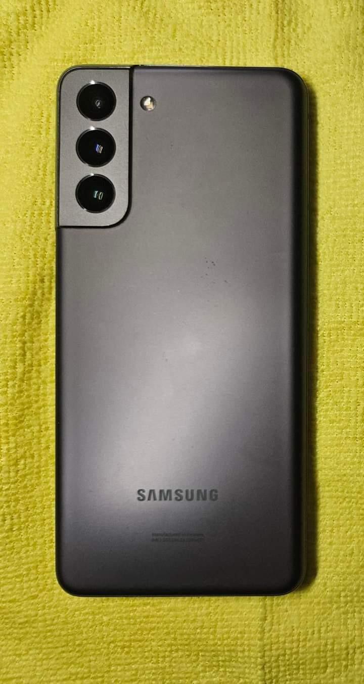 Samsung S21 With Spot 