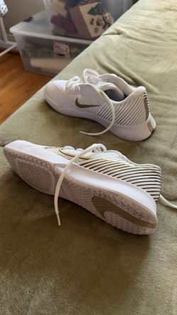 Nikes new size 8