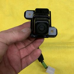 16 17 18 Toyota RAV4 rear view camera OEM