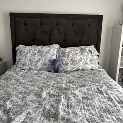 Queen Bed Frame with 2 Storage Drawers – Rooms To Go – Originally $1,000