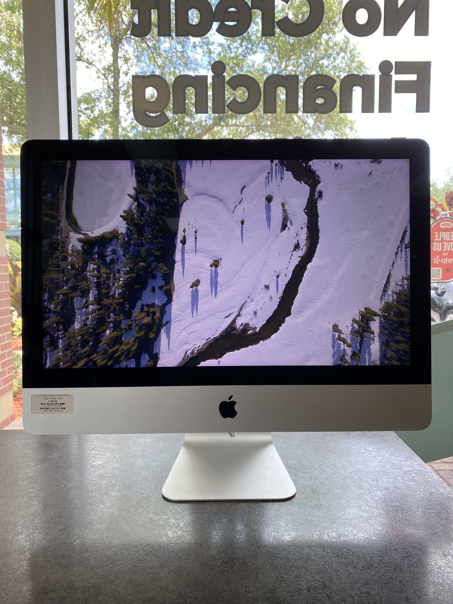 21.5” iMac 3.2GHz i7 (6-Core) - USB-C Capable!