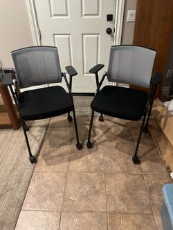 Set of 2 Folding Conference Office Chairs with Wheels