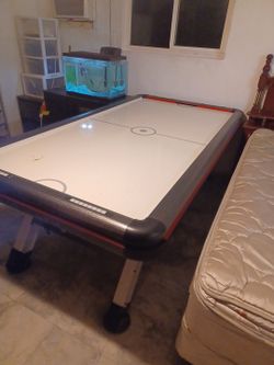 Air Hockey Table