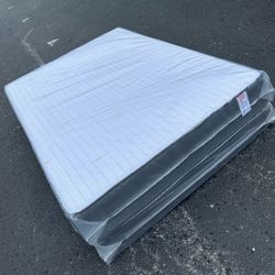 NEW FULL SIZE SET MATTRESS AND BOX SPRING-2pcs