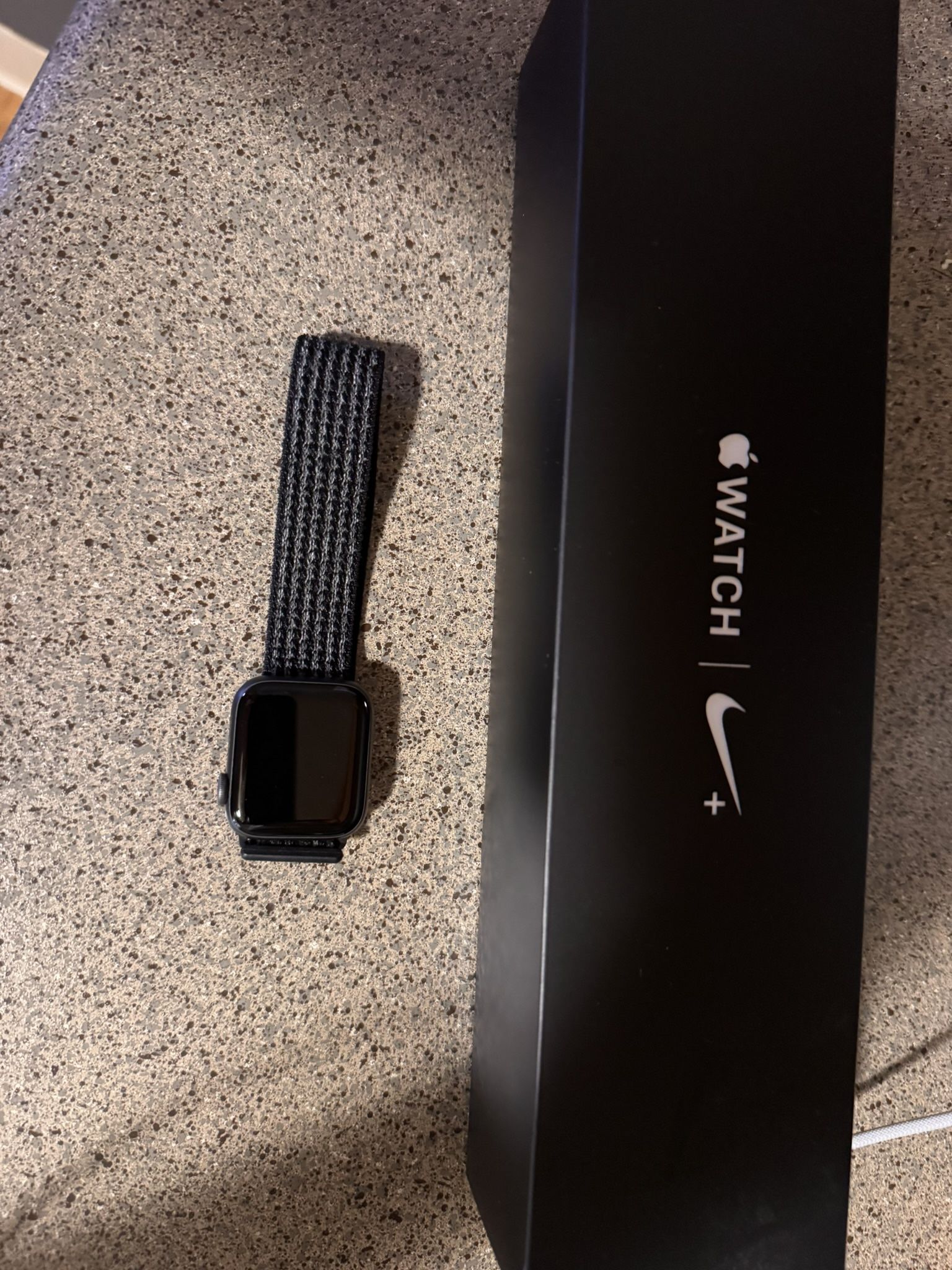 Apple Watch 4 GPS + Cellular