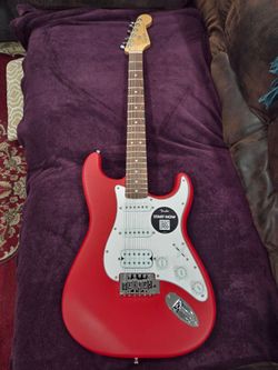 Squier by Fender strat stratocaster debut series HSS matte red