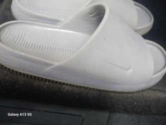 Nike slides size 9
