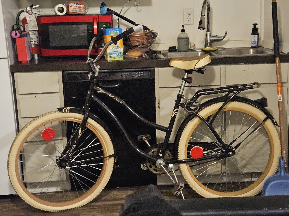 Huffy Nel Lesso Beach Cruiser