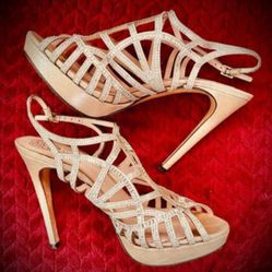 VINCE CAMUTO GORGEOUS SANDALS,  SIZE:10. HEEL'S HIGHT: 5". EXCELLENT CONDITION!!!