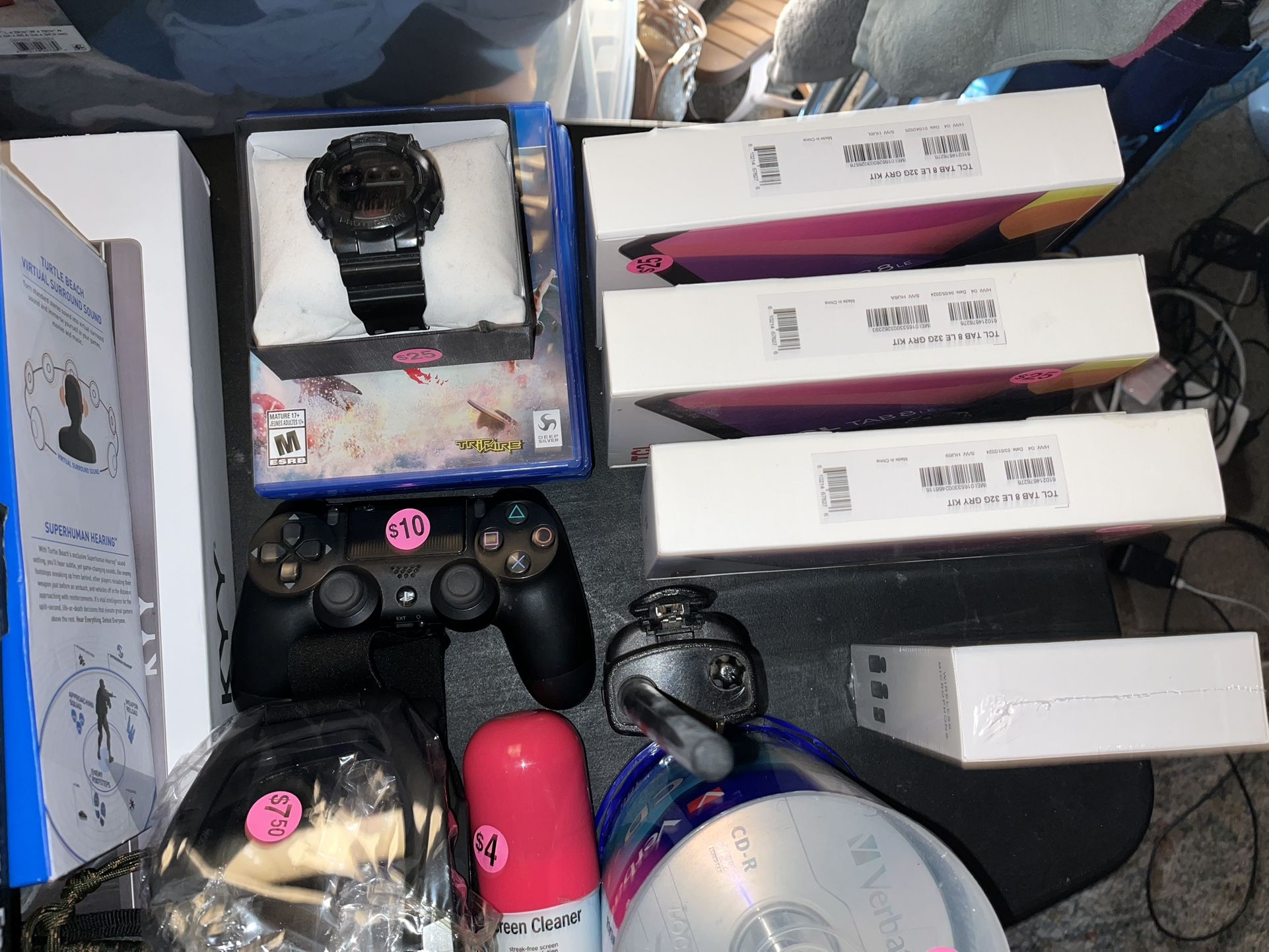 2 Tablets / G-shock Watch
