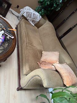 Frees couches must pick up ASAP