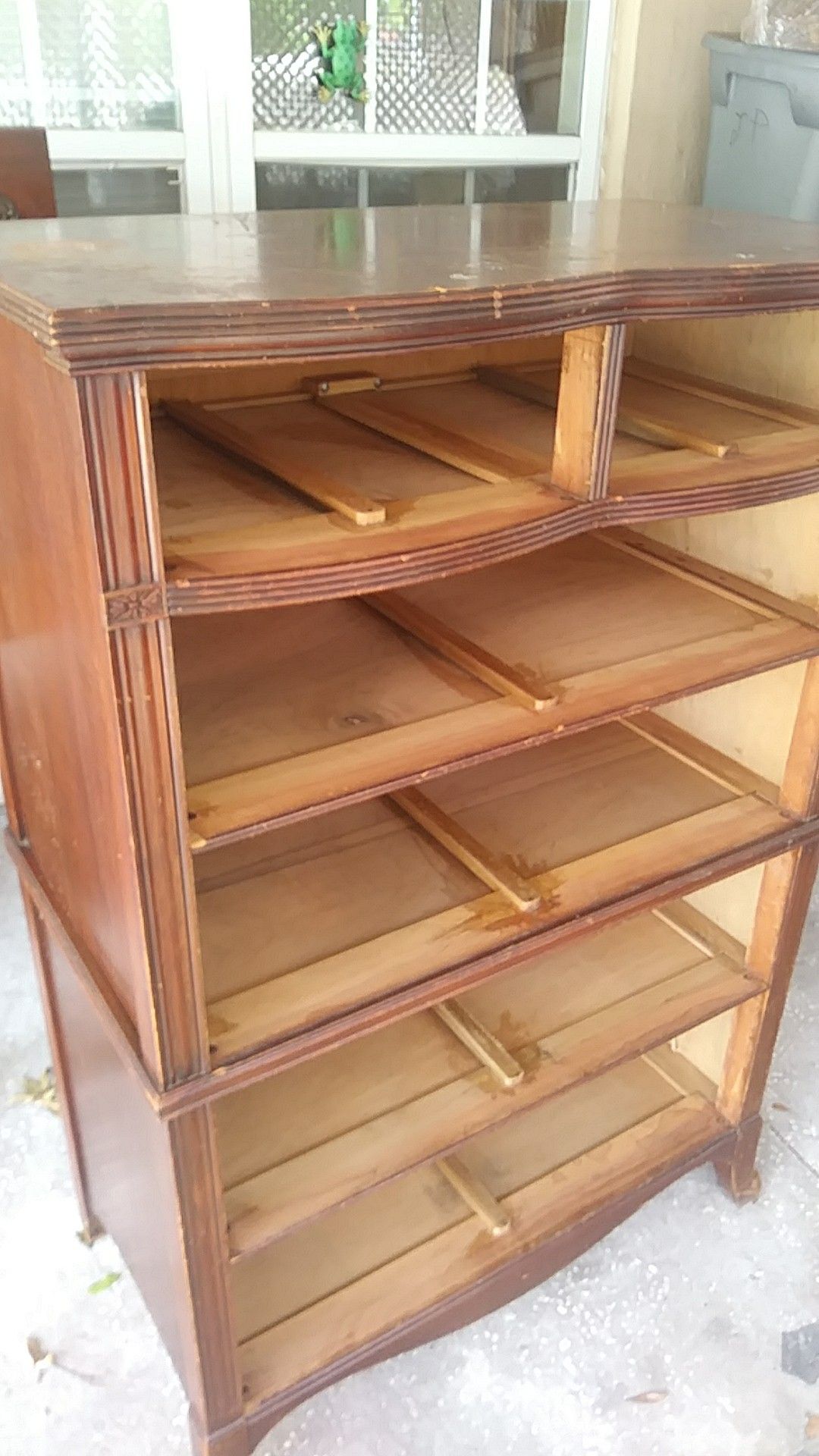 Antique huntley furniture mahogany upright dresser