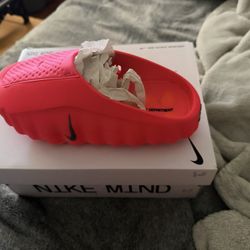 Nike Mind 001 Solar Red 