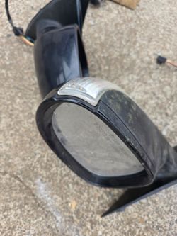 Volkswagen new parts mirrors and radio