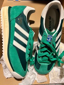 Youth size 5 adidas