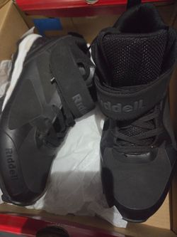 Riddell football shoes