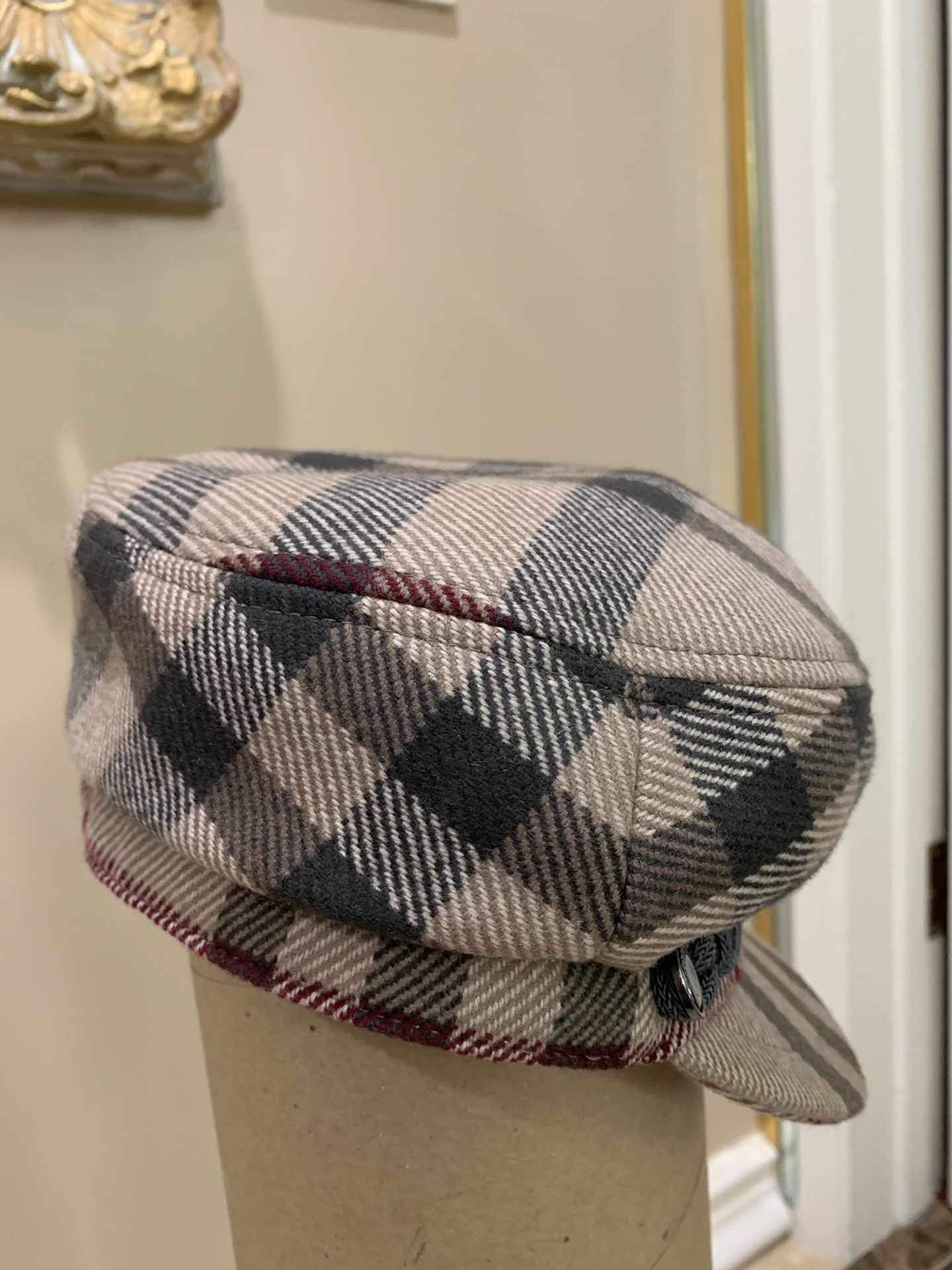 Burberry check wool peak cap