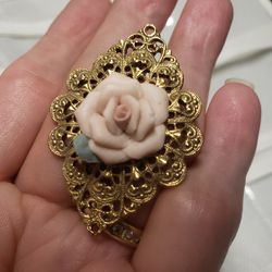 Vintage Gold Tone With porcelain rose brooch Pin