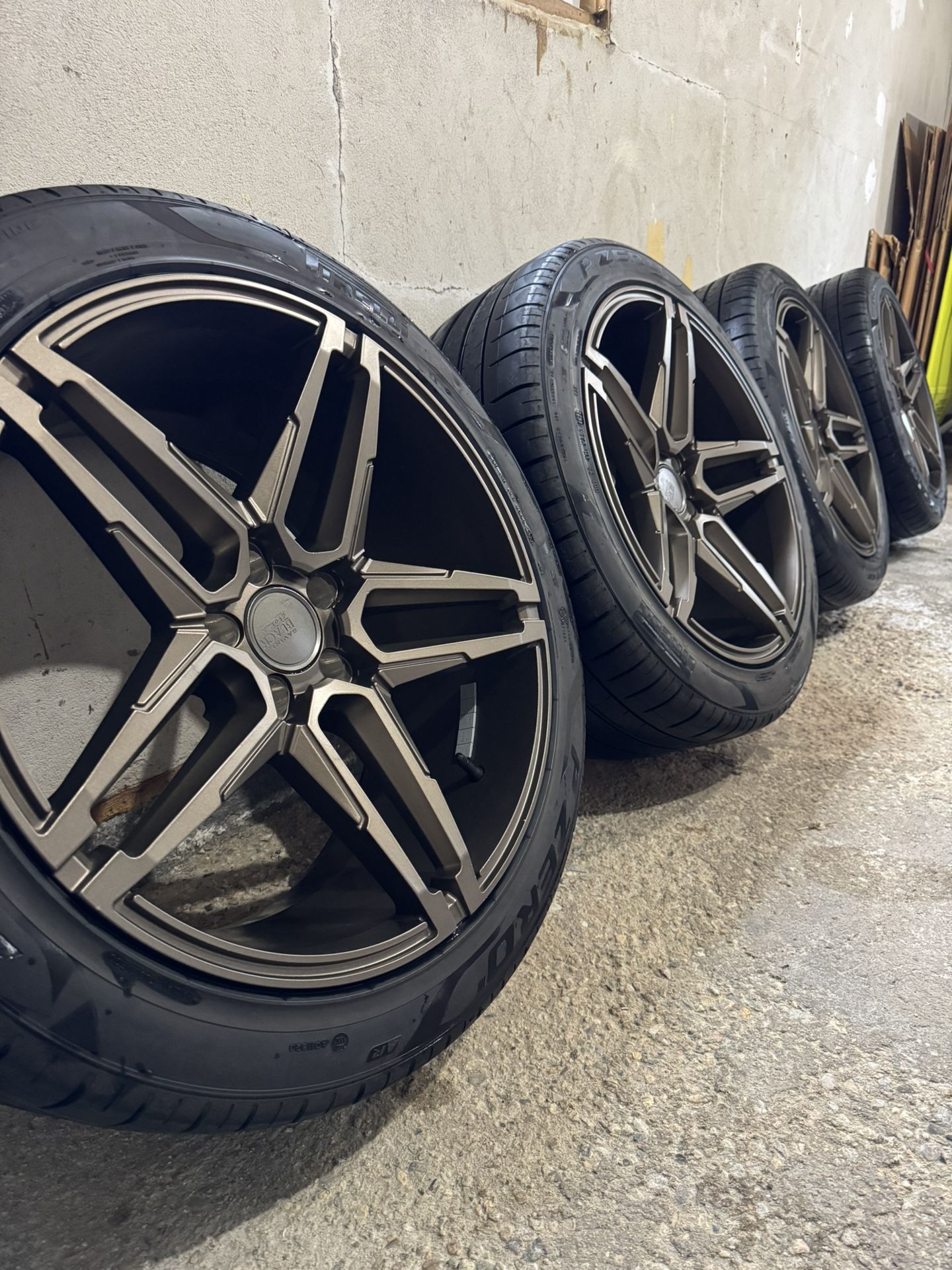 Savini Bronze Wheels & Pirelli P Zero PZ4 Tires