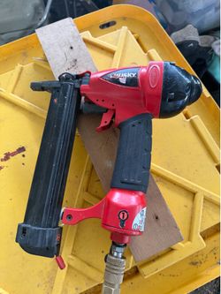 Husky Pneumatic Narrow Crown Stapler – Works Great