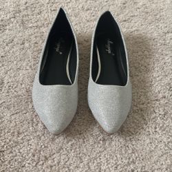 Brand new silver flats 