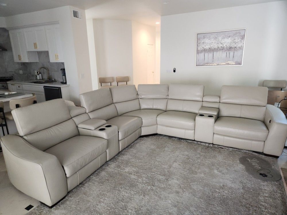 Recliner Sectional