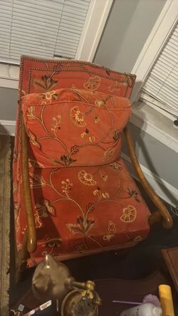 Vintage Floral Accent Chair with Wood Arms