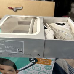 Bby Nike Size 4 