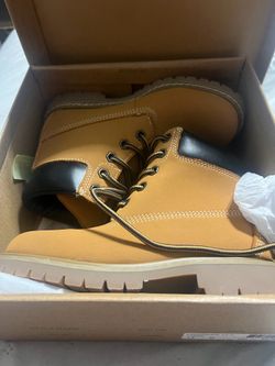 New in box kids boys Boots
