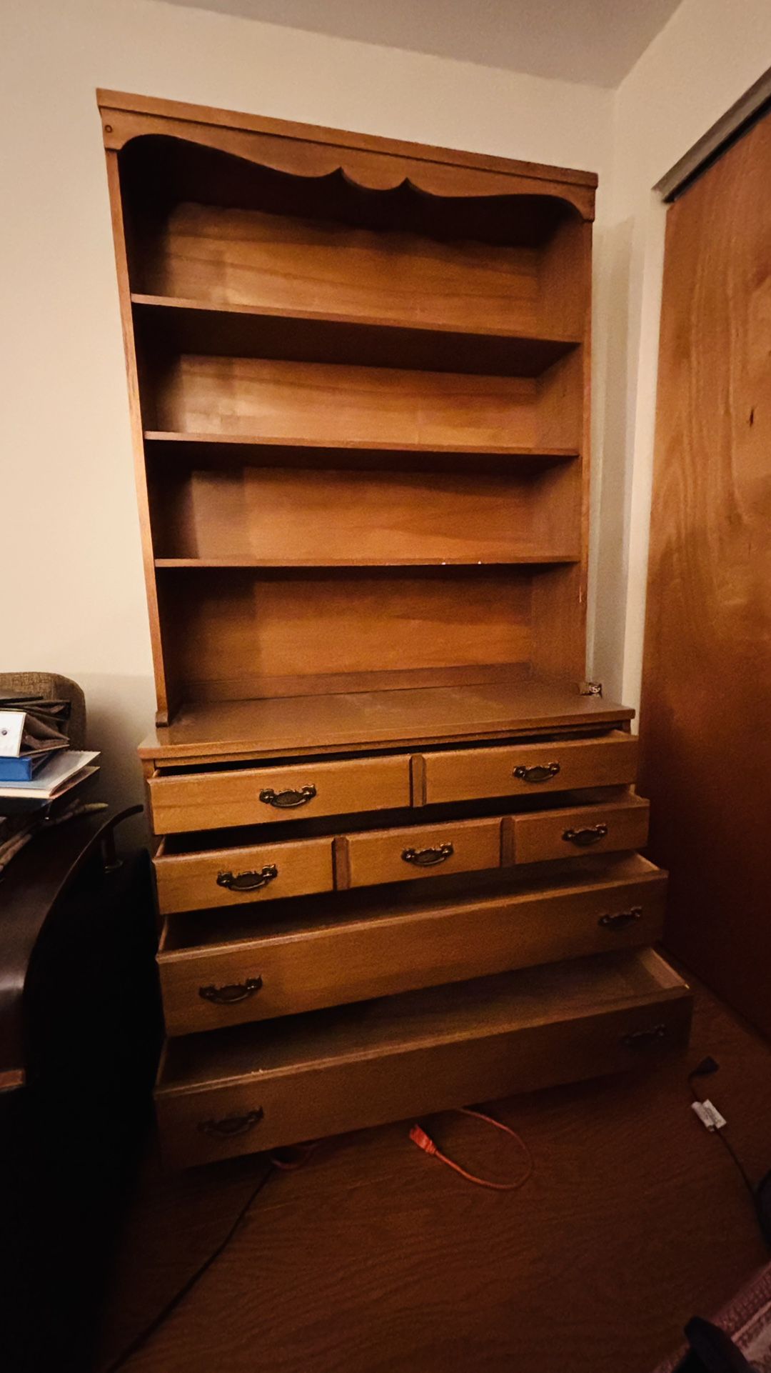 Bookshelf Cabinet / Dresser