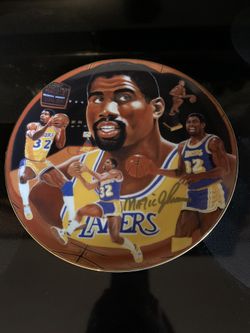 Magic Johnson Plate “ The Gold Rim Collection” Personally Autographed