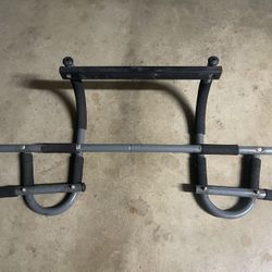 Pull Up Bar