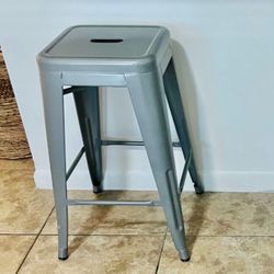 Bar Stools Set of 2 - DM Your Offer
