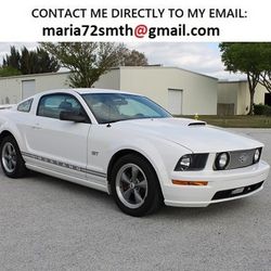 2005 Ford Mustang GT fully loade!!!!