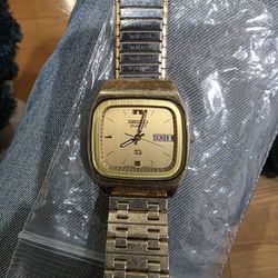 Vintage Seiko SQ watch