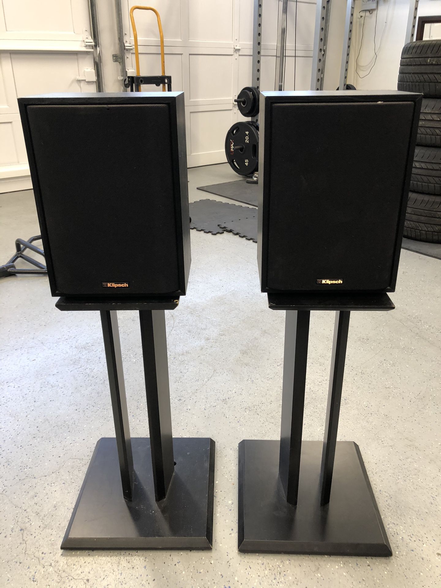 Klipsch KG 0.5 speakers with stands